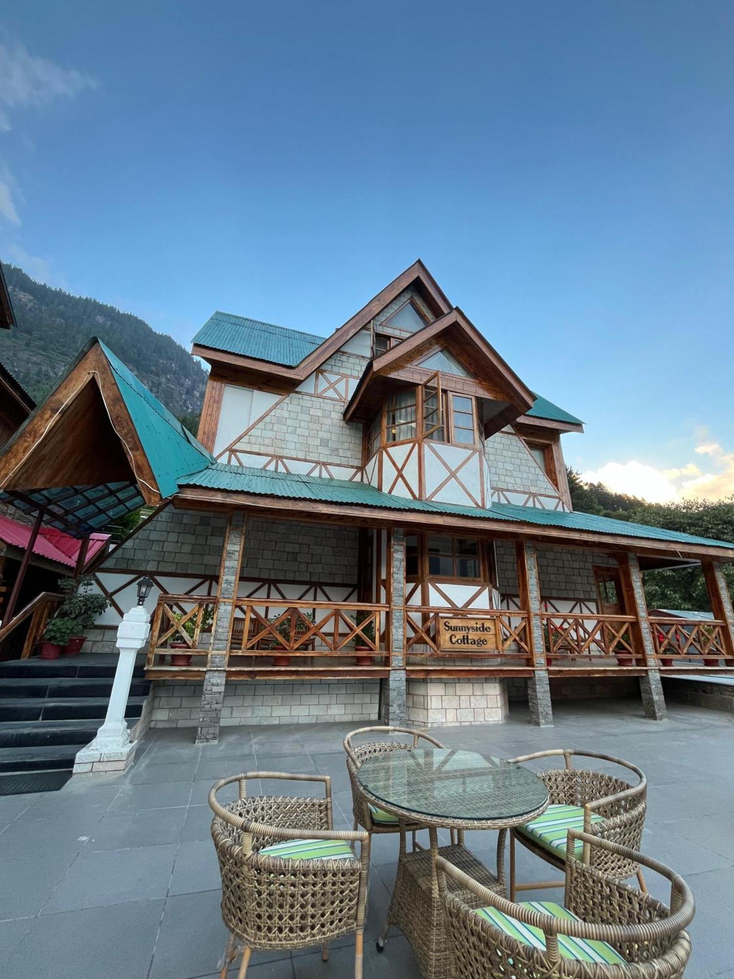 Manuallaya The Resort & Spa Manāli Exterior foto
