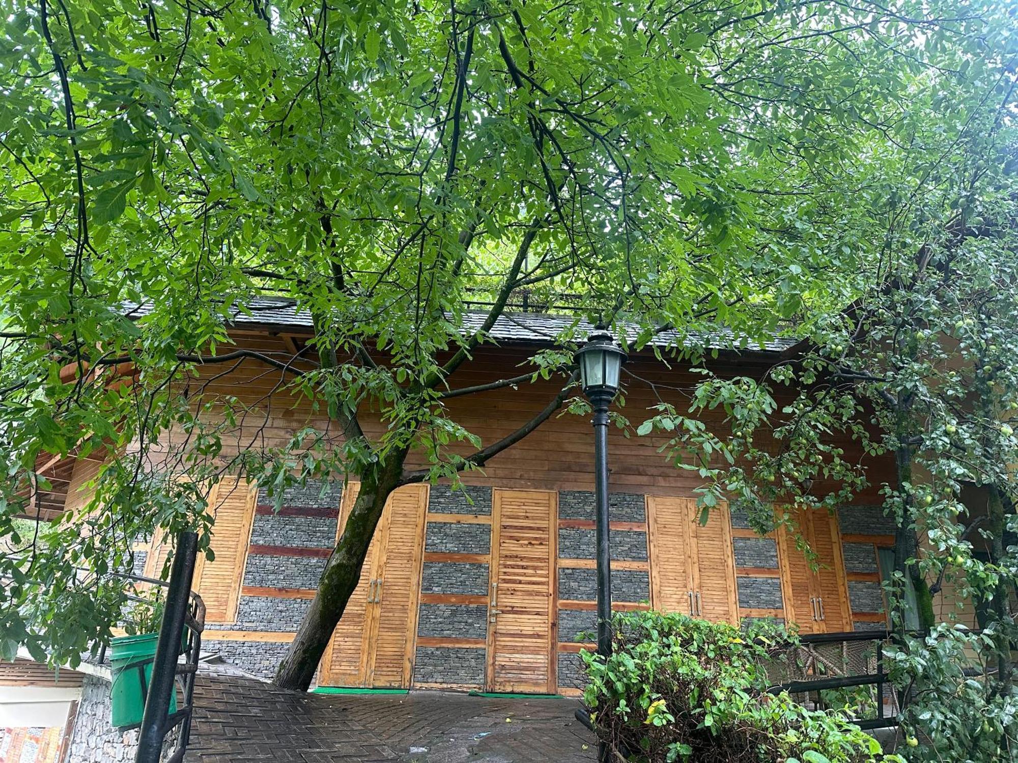 Manuallaya The Resort & Spa Manāli Exterior foto